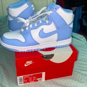 I am selling these nike dunk highs! They are brand new!